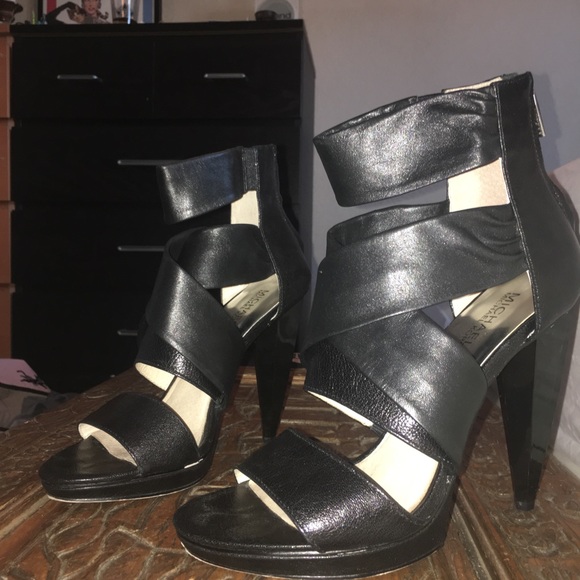 Michael Kors Black Leather Heels. HBIC! - Picture 3 of 6